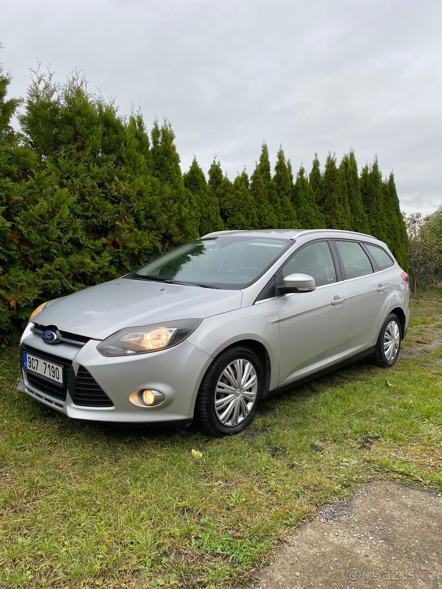 Ford Focus kombi 1.6 TDCI 85kw rok 2011 STK 09/2027 původ ČR