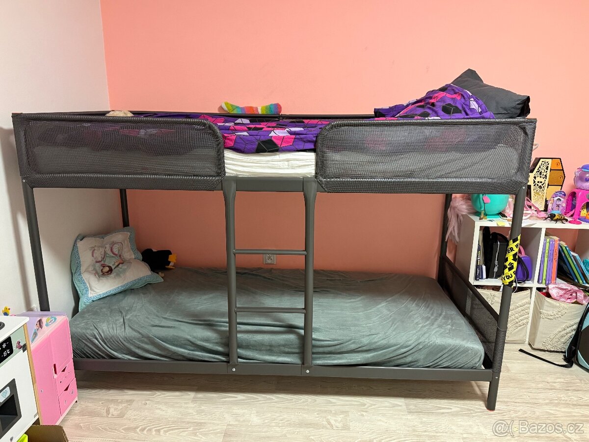 Ikea patrová postel TUFFING