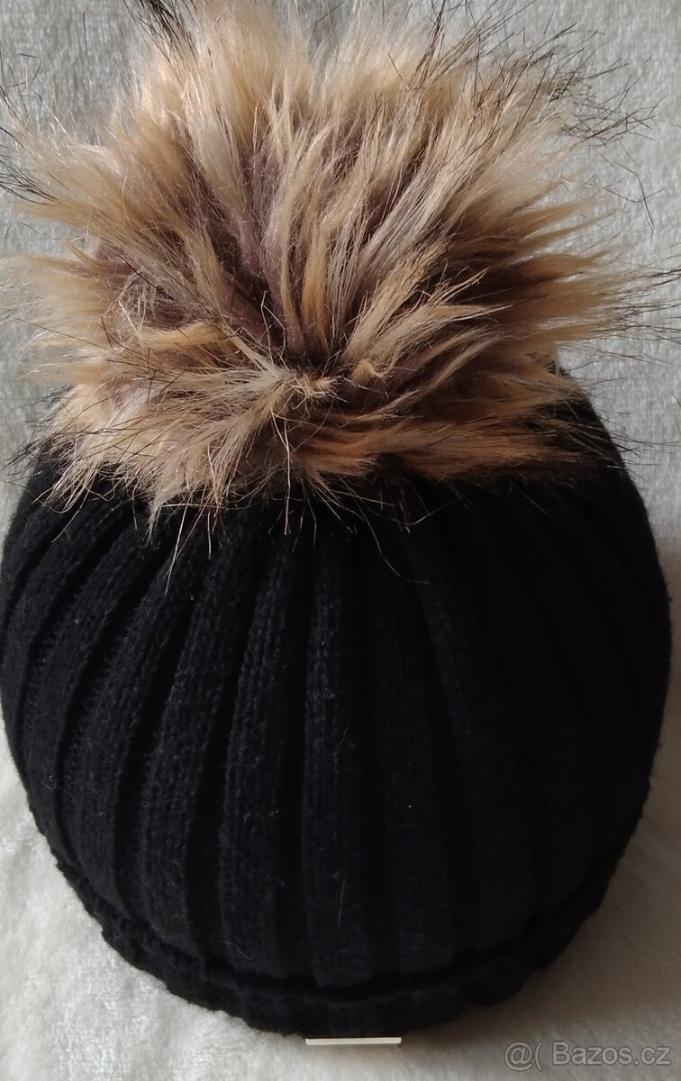 Čepice dívčí zimní 48