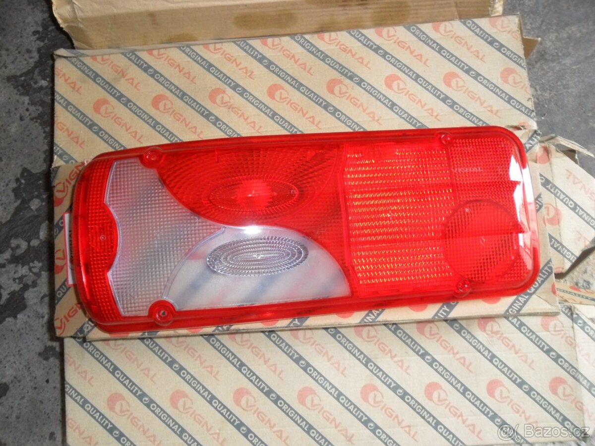 Prodám levý kryt koncového světla