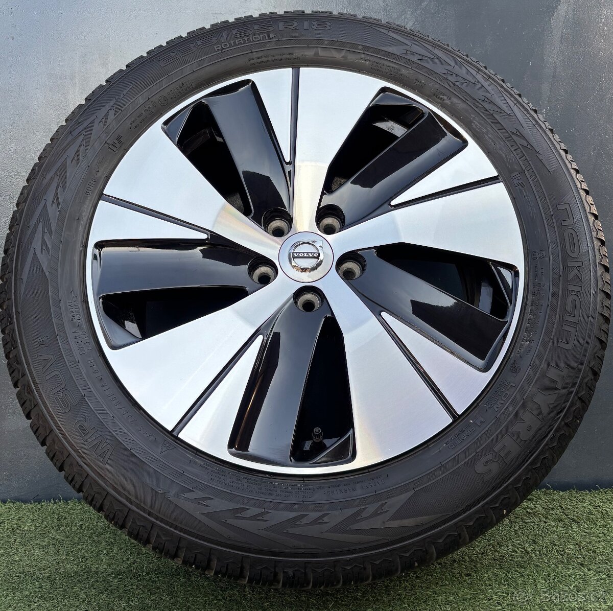 Zimní sada alu Volvo XC40 235/55R18 104H