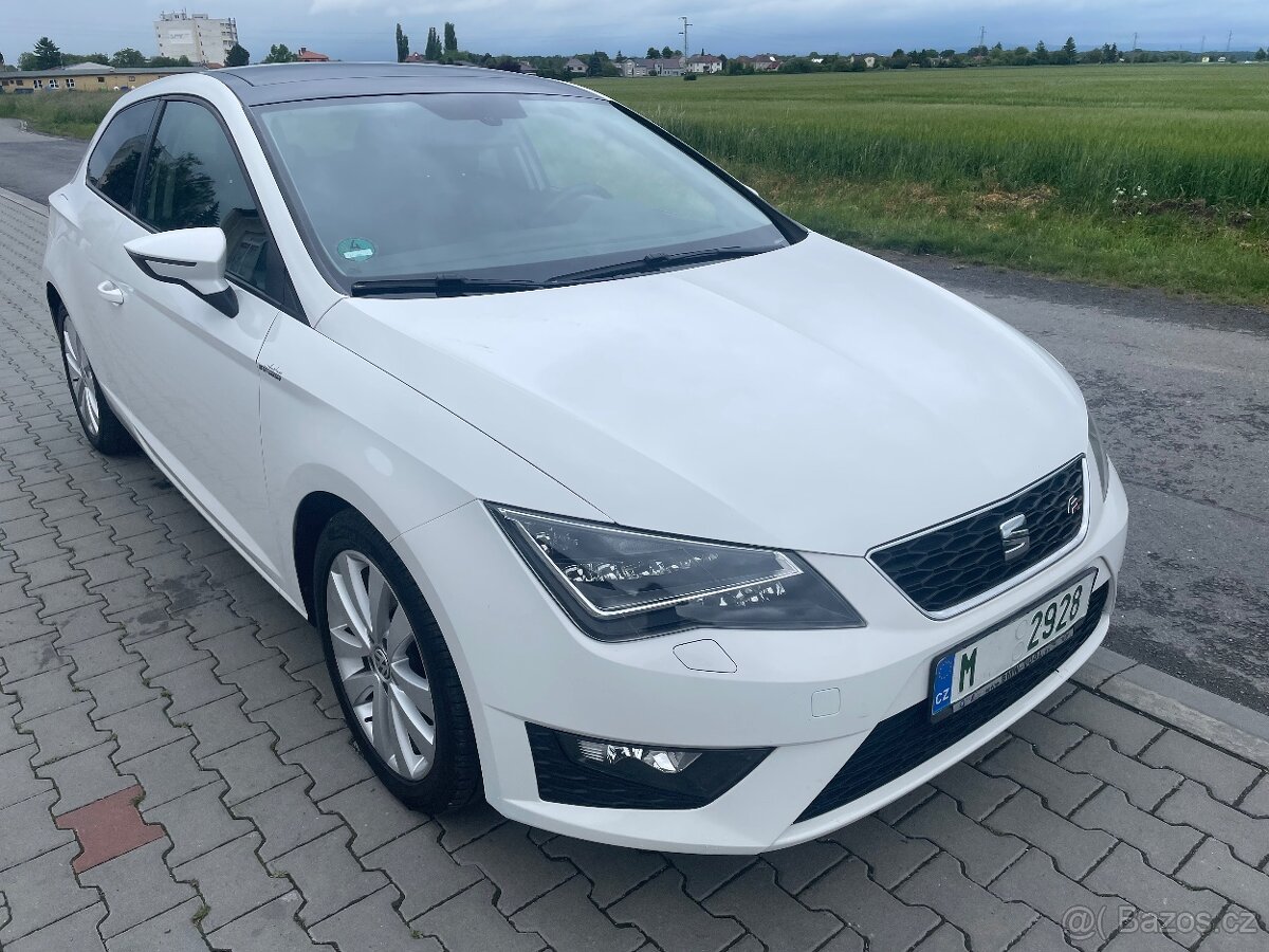 Seat Leon FR 2,0 tdi 135kw rok 2014 LED světla