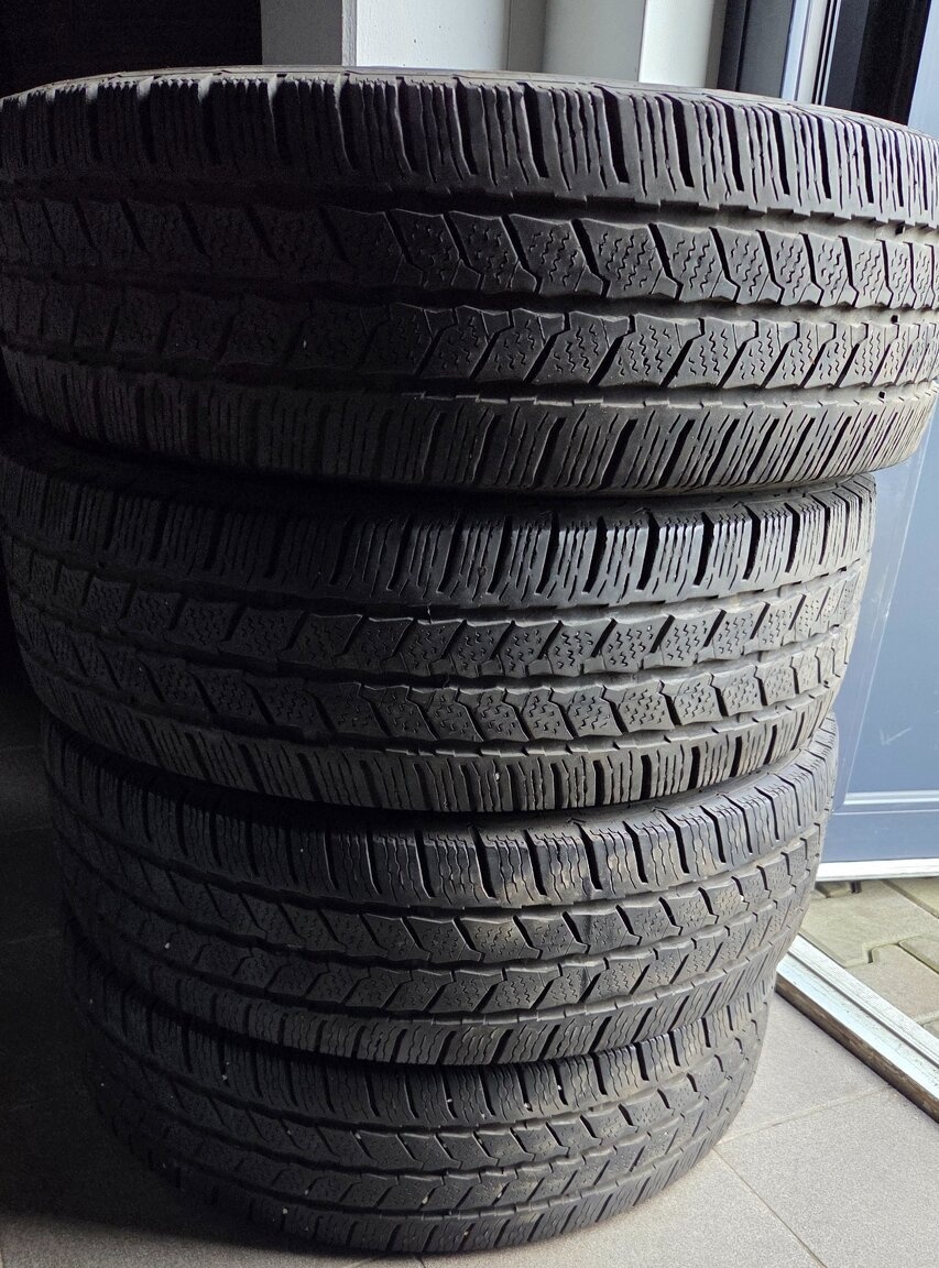 4x zimní pneu Continental VAN 205/75 r16 C dodávkové