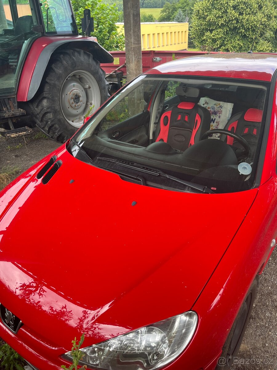 Peugeot 206