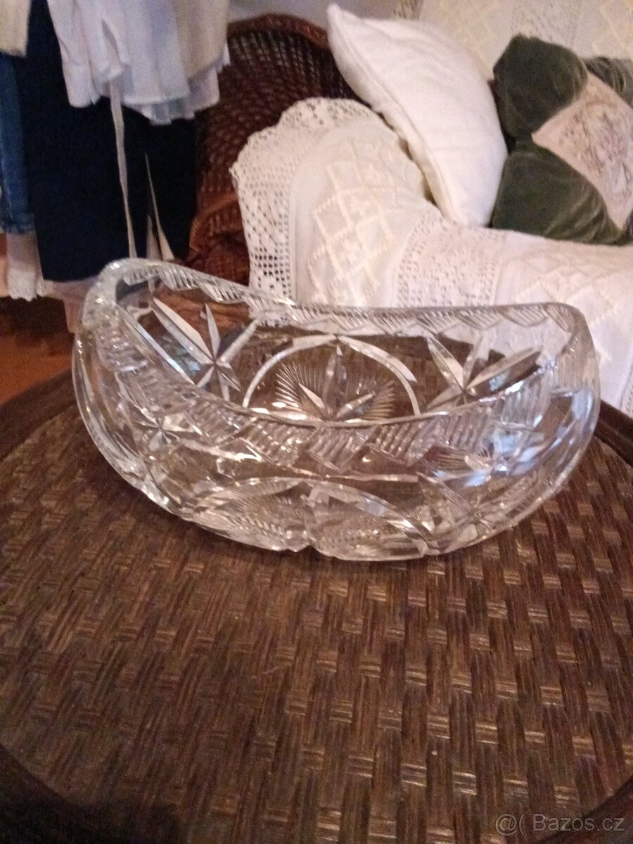 Mísa velká oválná broušená