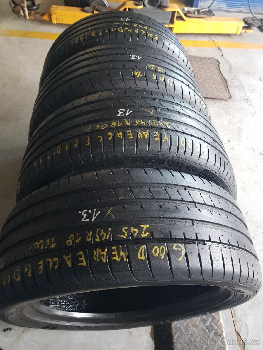 Letní pneu 245/45R18