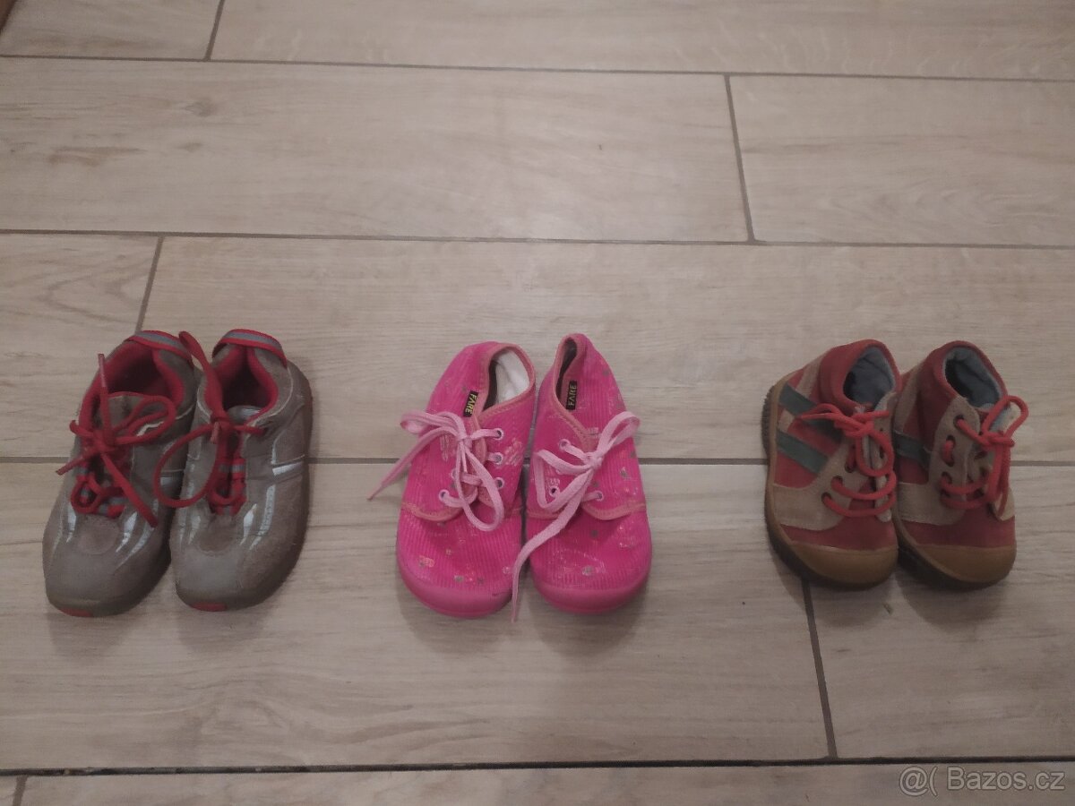 dětské boty vel. 19 a 22