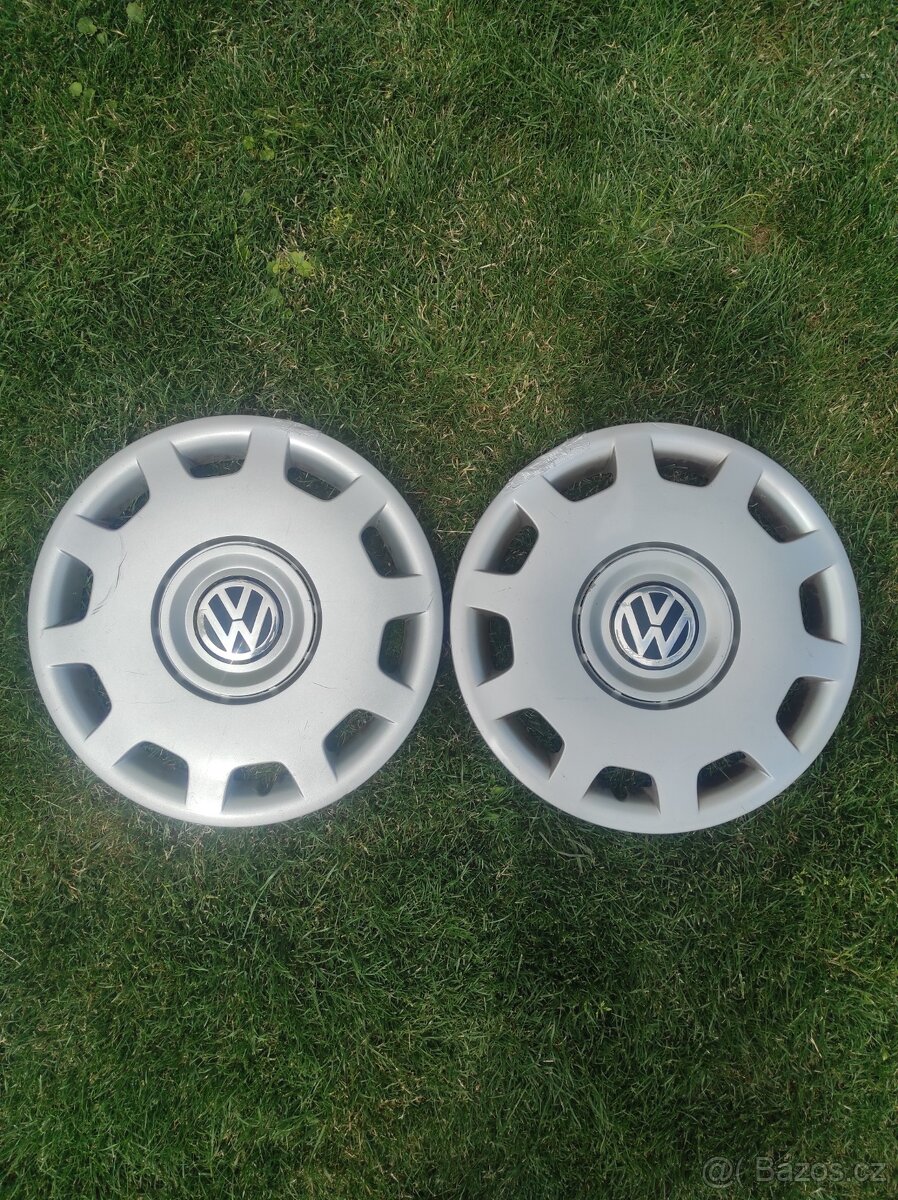 2 kusy poklice Volkswagen Passat B5