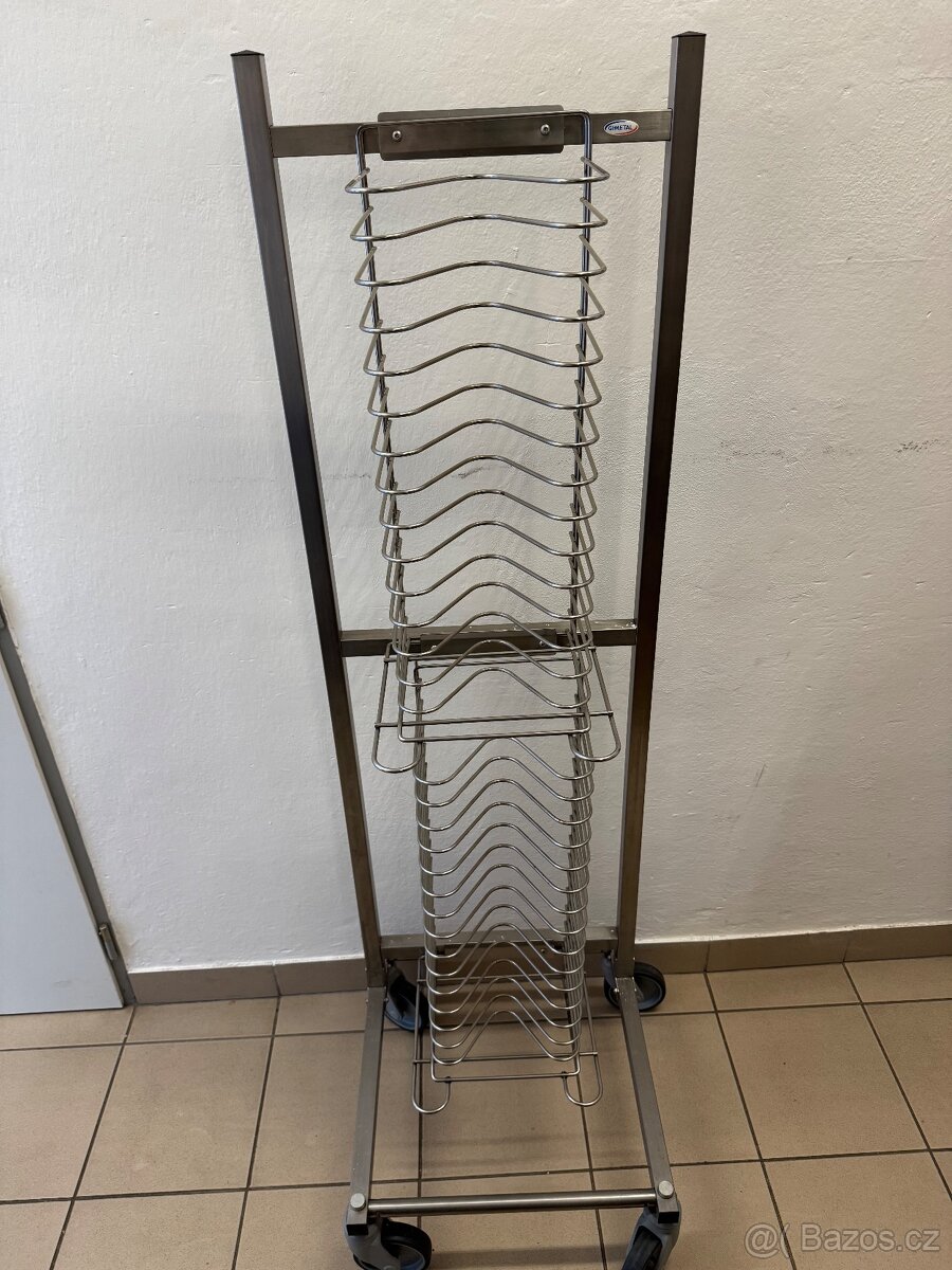 Odkládací nerez vozíky na pizza formy / odkládací tácky