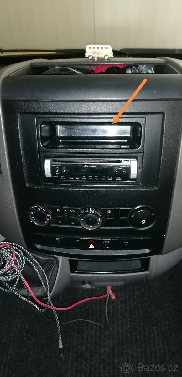 Kastlik nad rádio Crafter