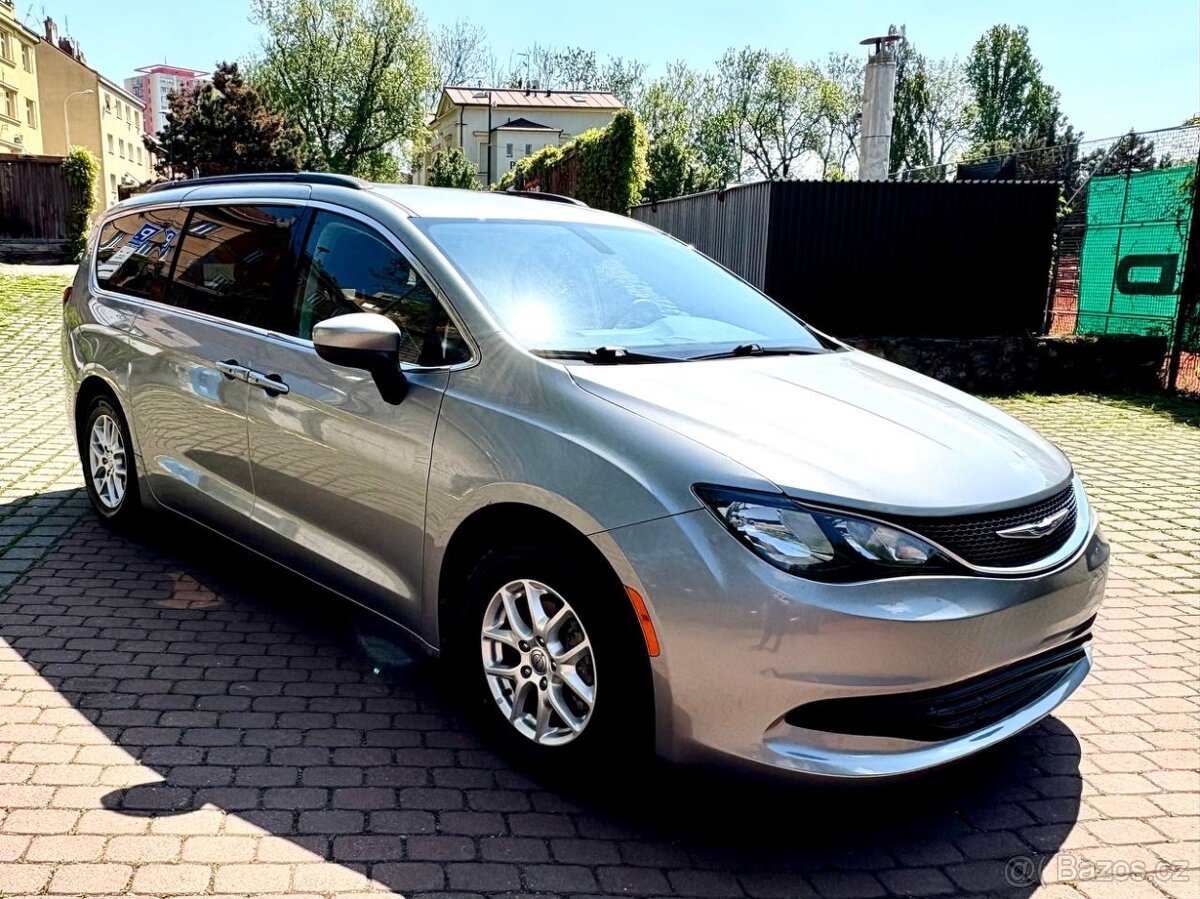 Pronájem auta CHRYSLER Pacifica 2020