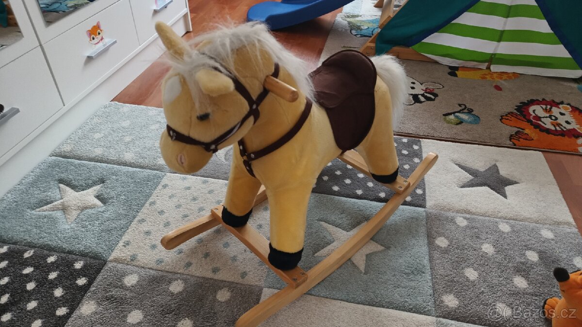 Houpací koník