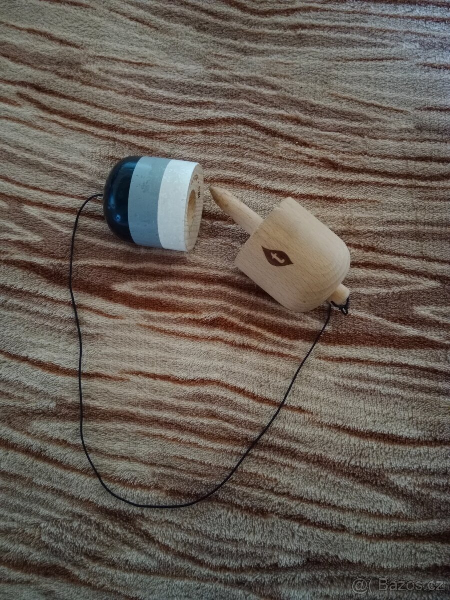 Terra Pill kendama