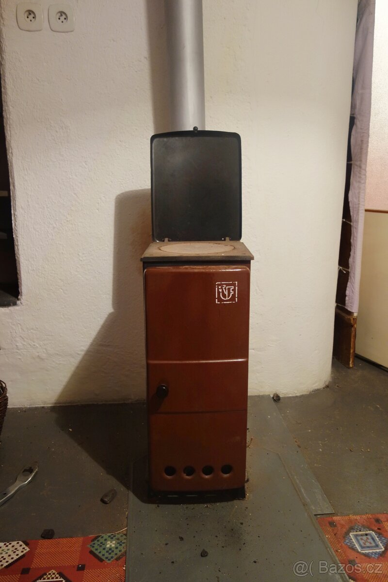 Kamna Zora 8