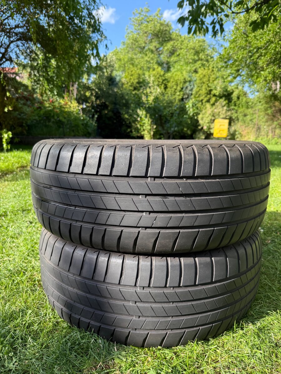 215/55 R17 Bridgestone