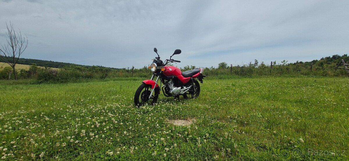 Yamaha YBR125