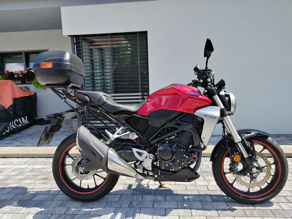 Honda cb 300 r koupeno v ČR