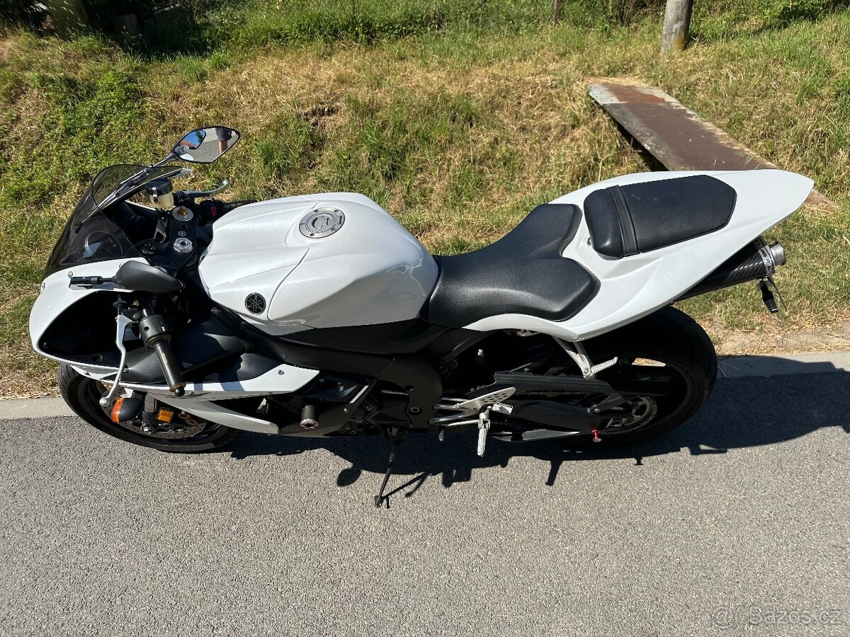 Yamaha YZF R1