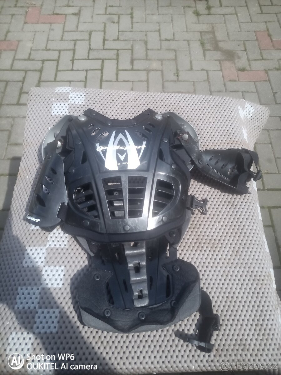 Dětský chránič hrudníku