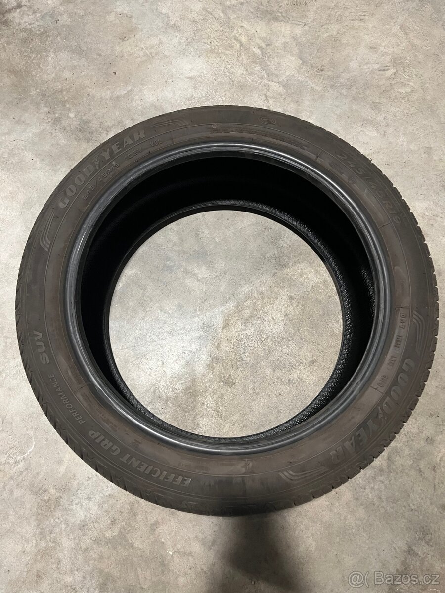 GoodYear 245/45 R19 Efficient Grip - 50% sleva