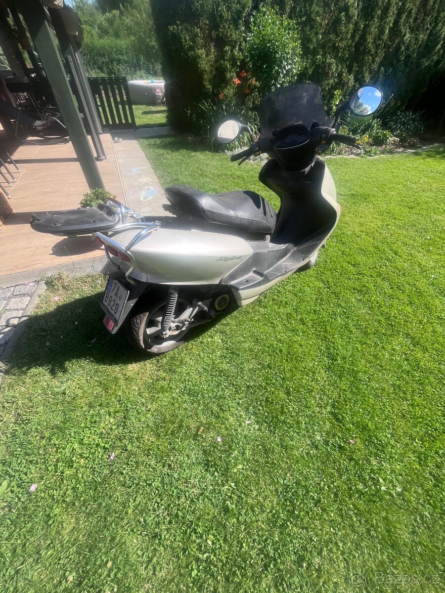 MBK Skyliner 125 (Yamaha Majesty)