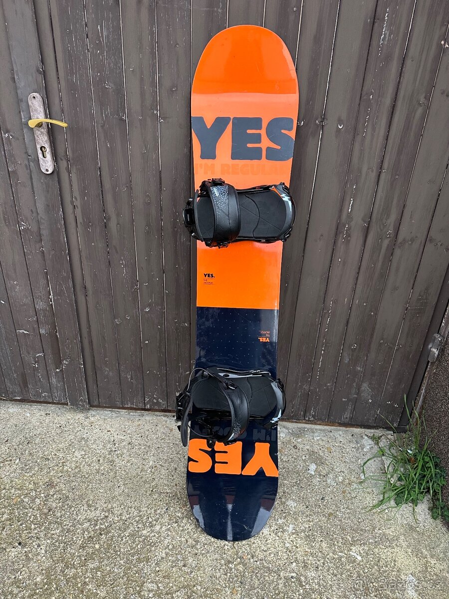Snowboard Yes 145 cm