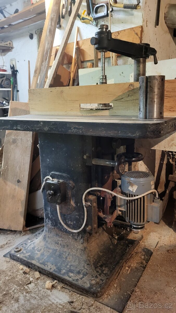 Prodám stolní frézu