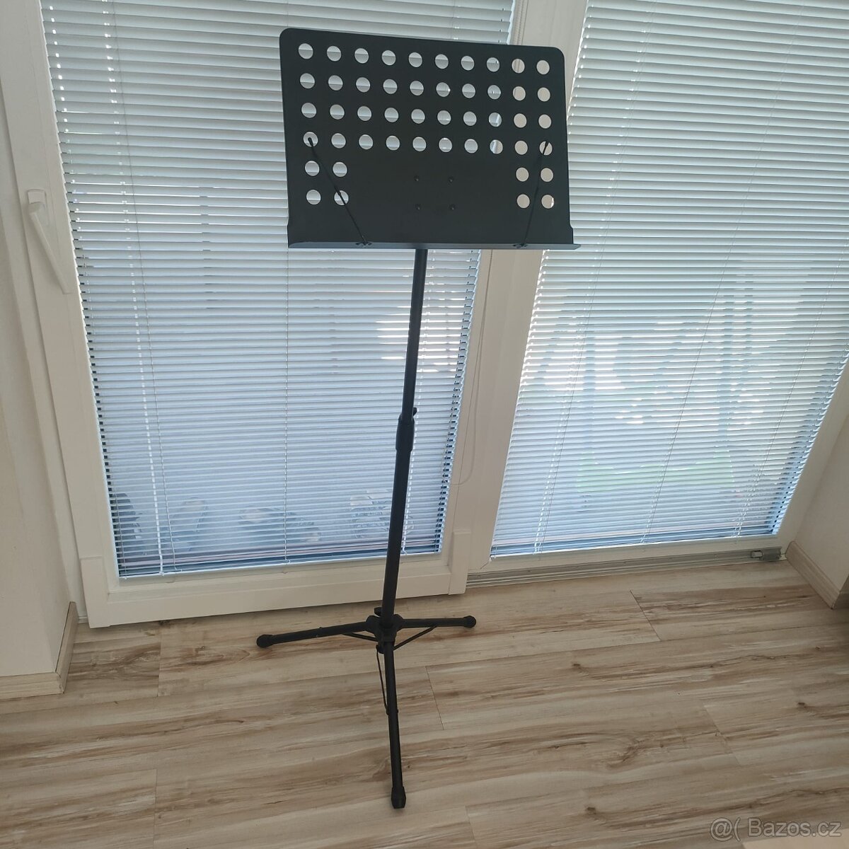 Stojan na noty  vidaXL černý ocel velký- Nový jen vybalený.