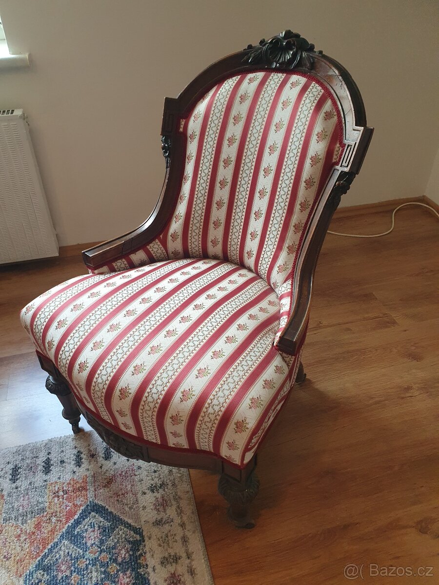 křeslo starožitné
