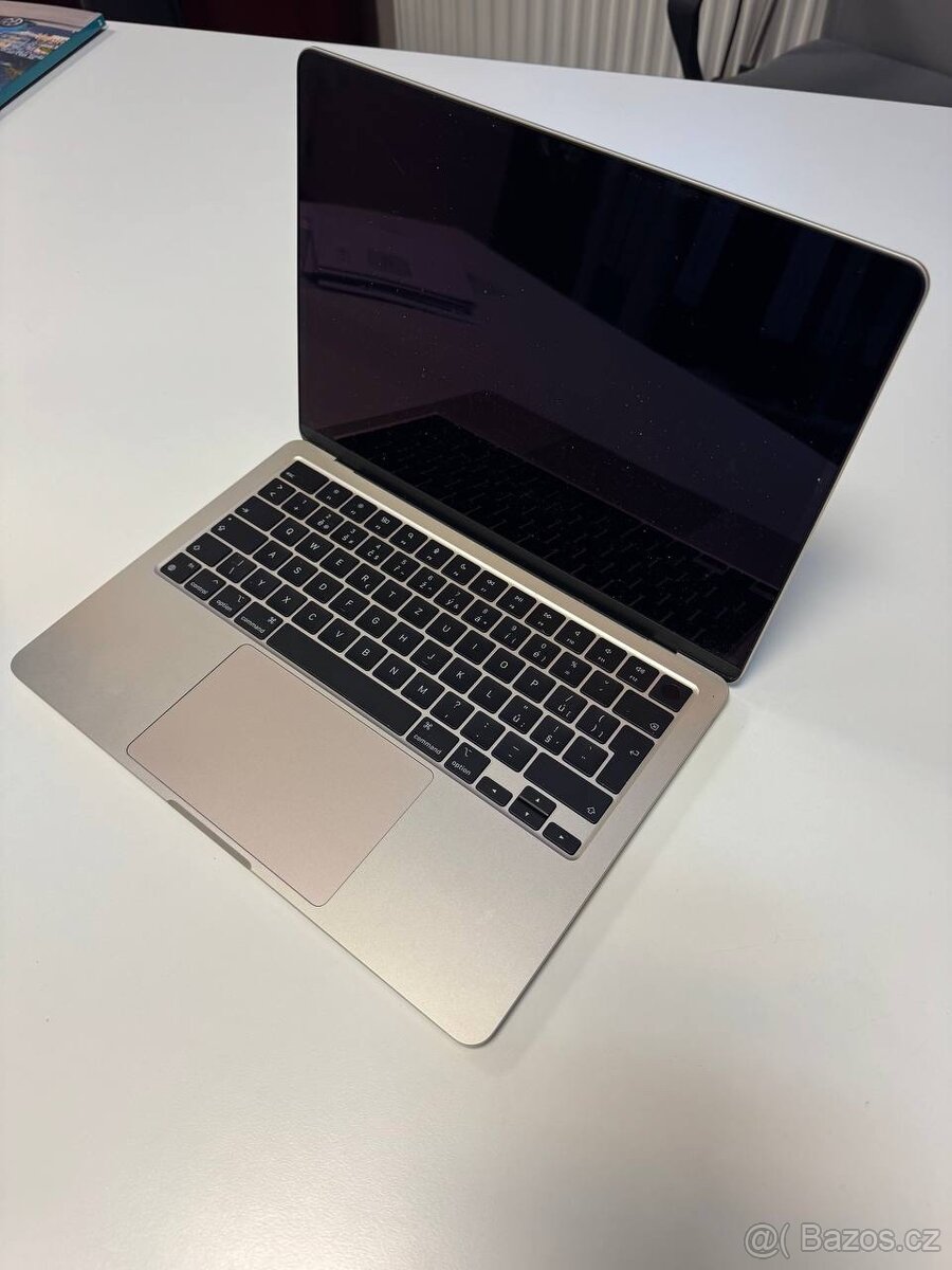Macbook Air M3 2024/ 256 Gb SSD/ 8GB RAM