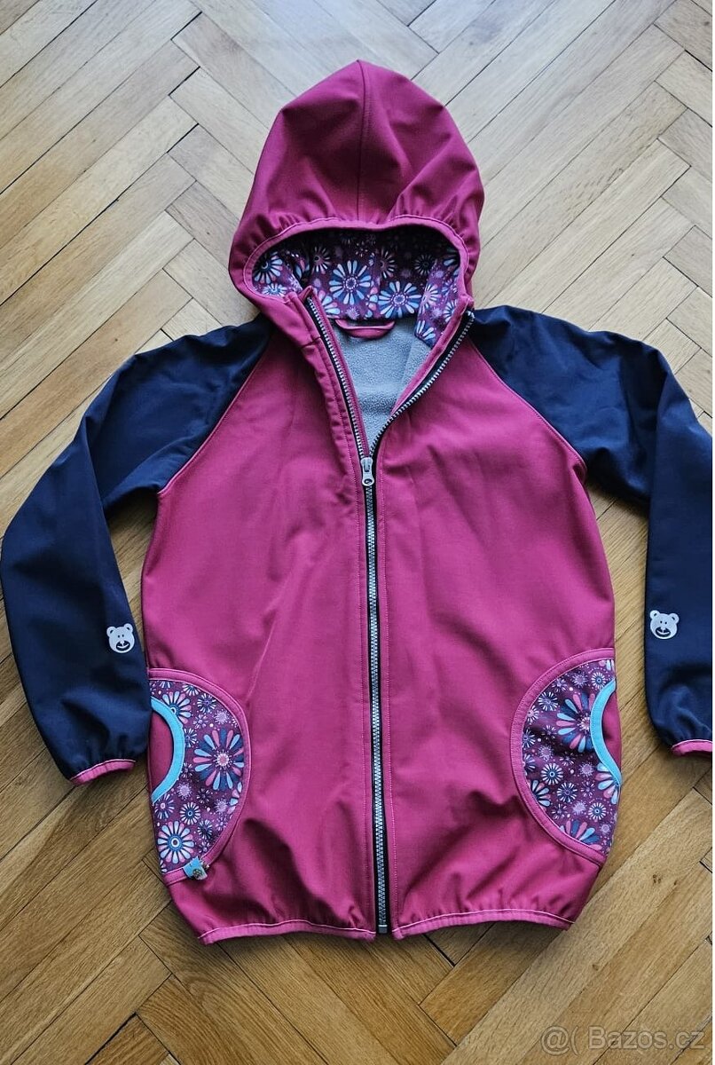 Dívčí softshellová bunda velikost 146/152