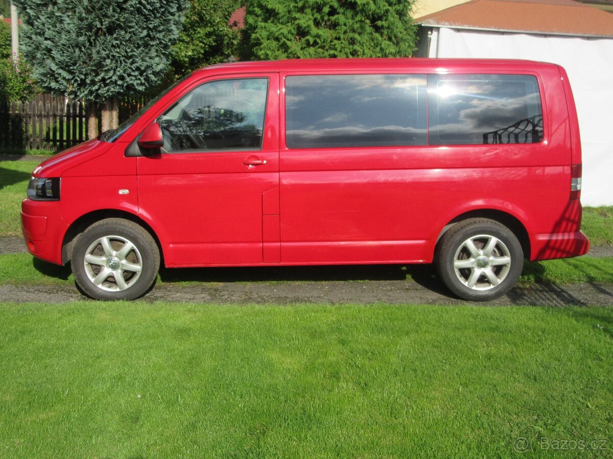 VW TRANSPORTÉR 2.0 TDi 132kw r.v.2010 9míst