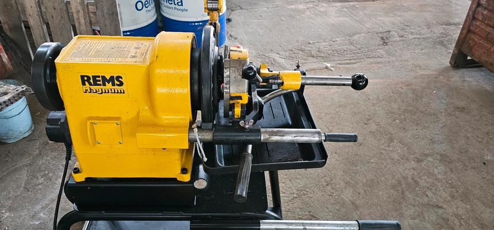 Ridgid 300 elektrický zavitorez do 2"