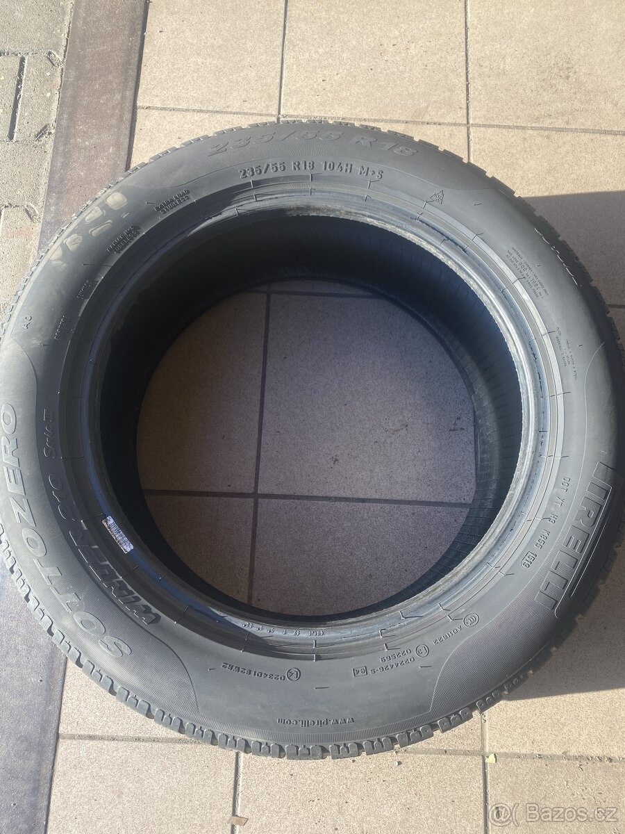 zimni pneu 235/55R18 Pirelli Sottozero