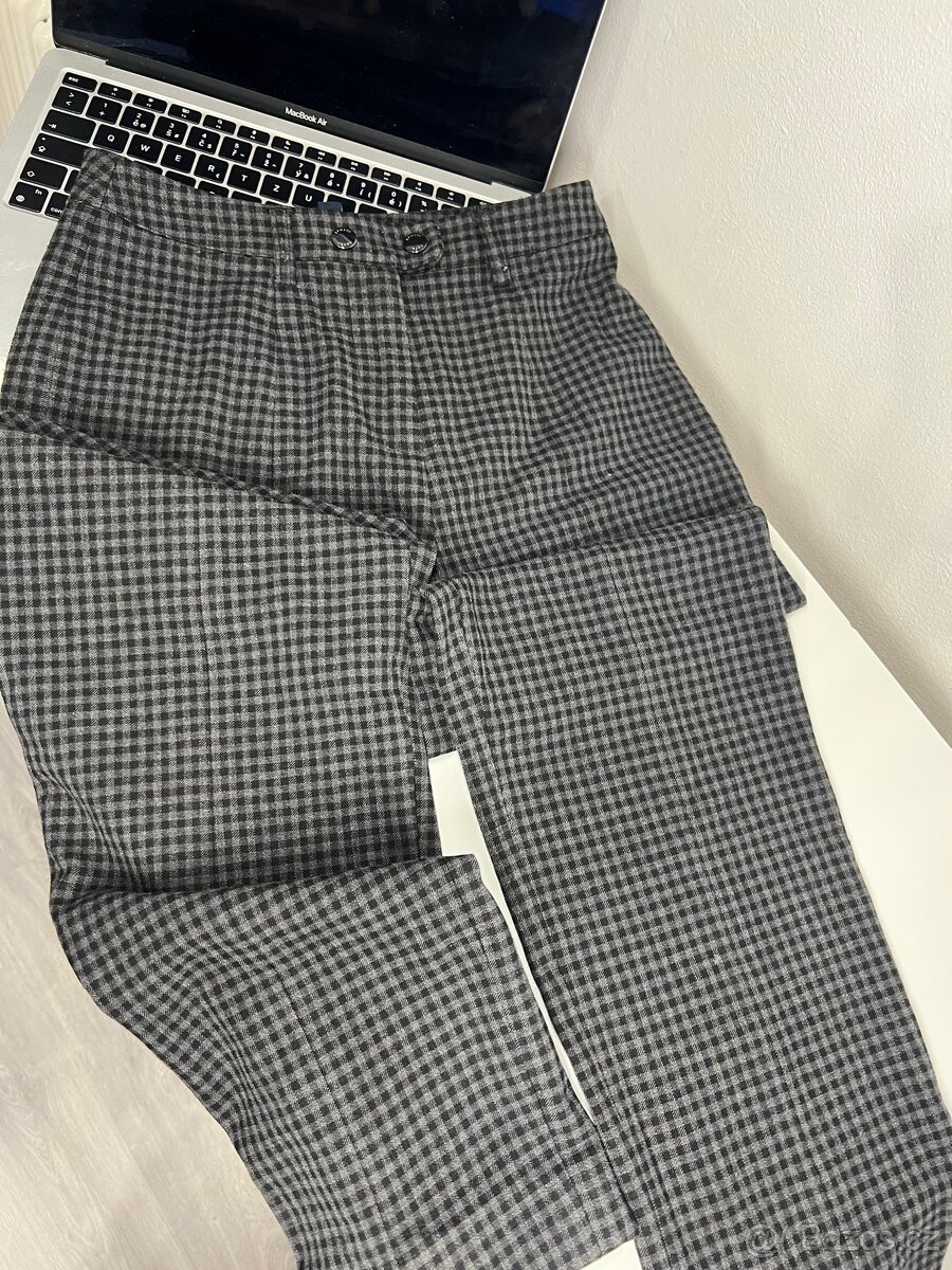 Armani kalhoty vel 36