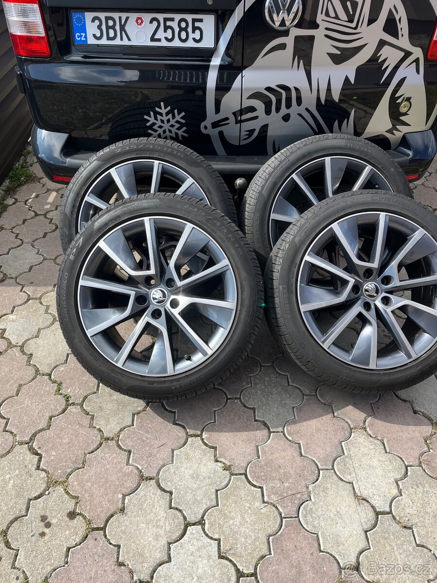 Aku kola Superb III r18 Letni
