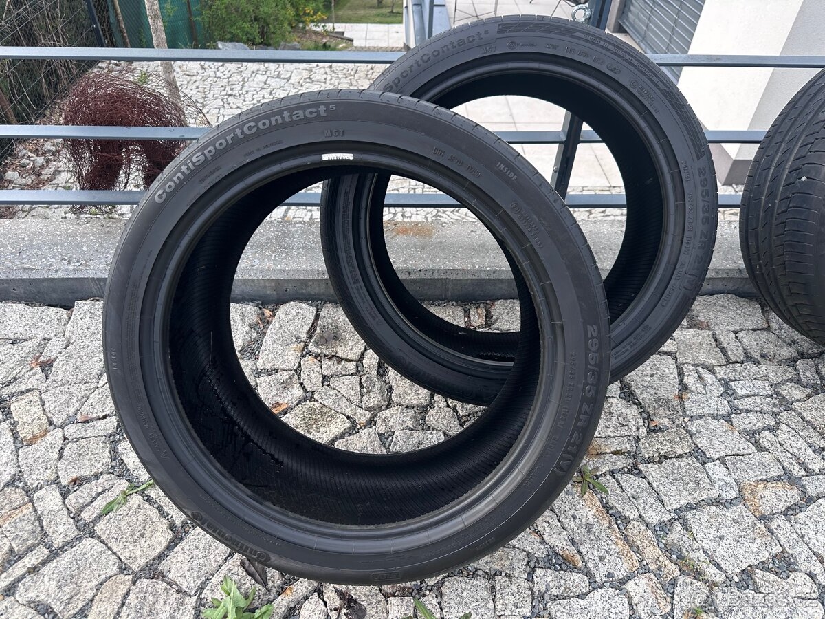 Pneu continental r21 Levante