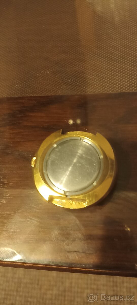 Hodinky raketa