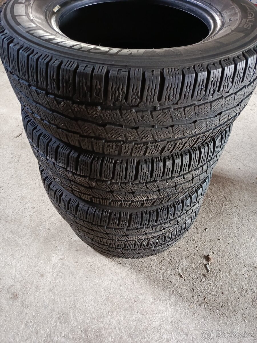Zimní pneu 235/65 R16 C