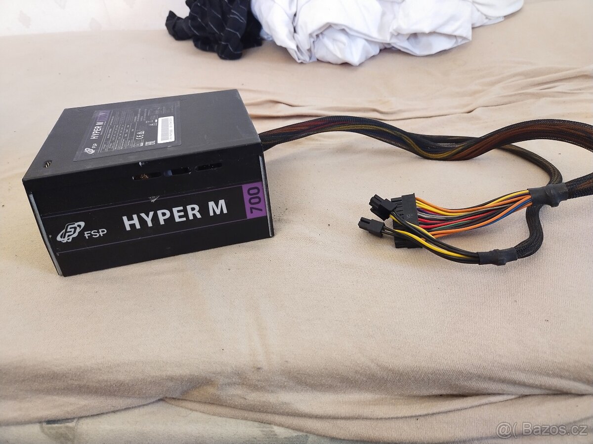 ATX zdroj 700w semimodulární