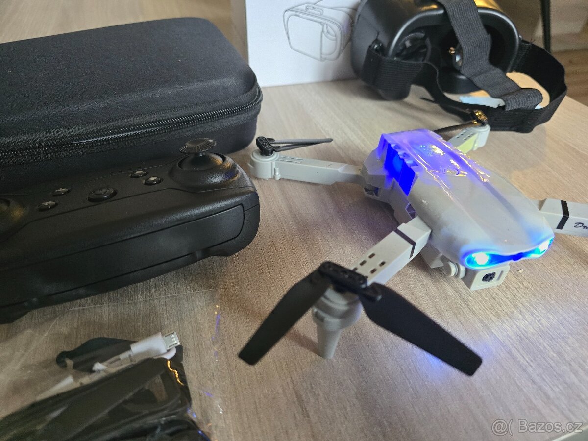E99 Dron šedý dual kamera + box s příslušenstvím + VR brýle