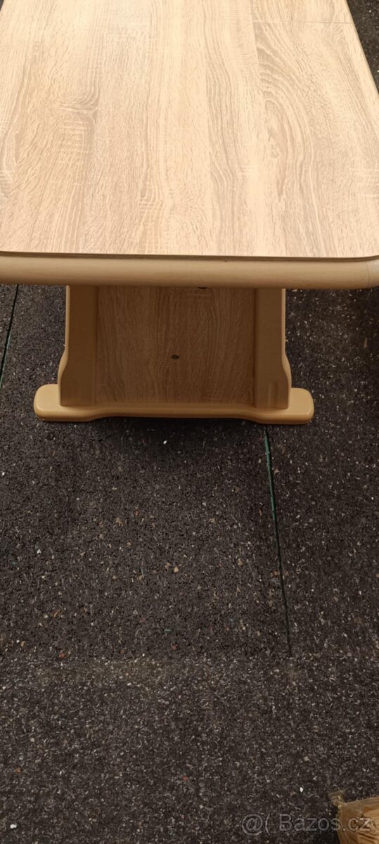 Konferenční stůl