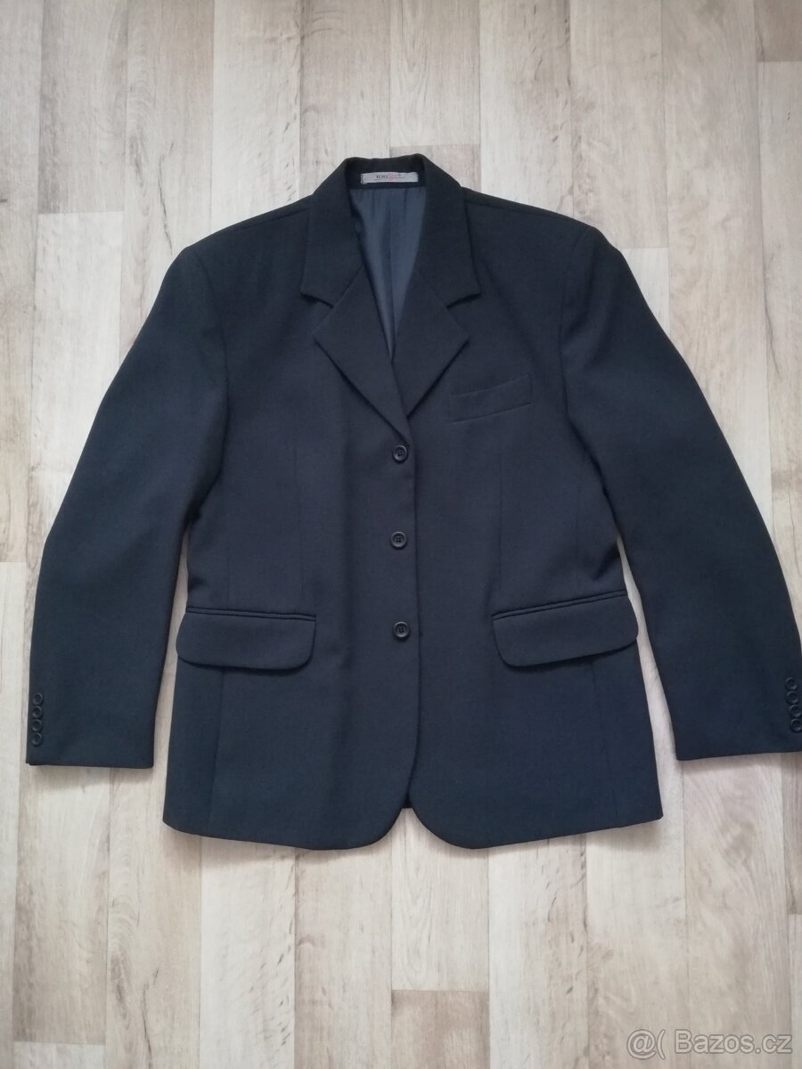 Oblek pánský na postavu 168cm