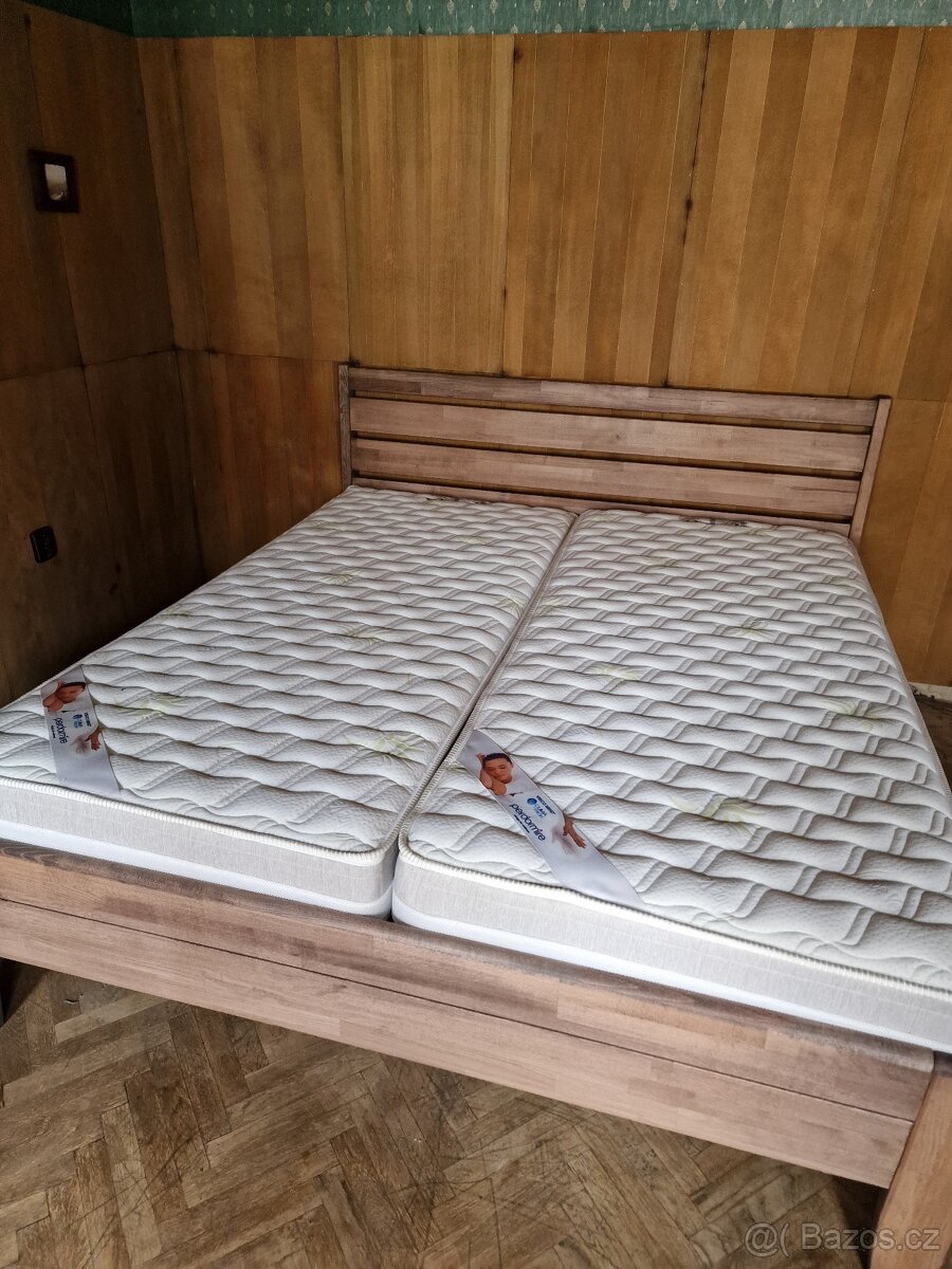 Postel buk masiv