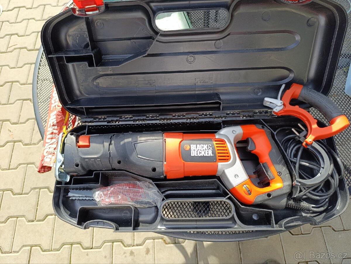 Elektrická mečová pila - ocaska 1050W s kufrem - RS1050EK