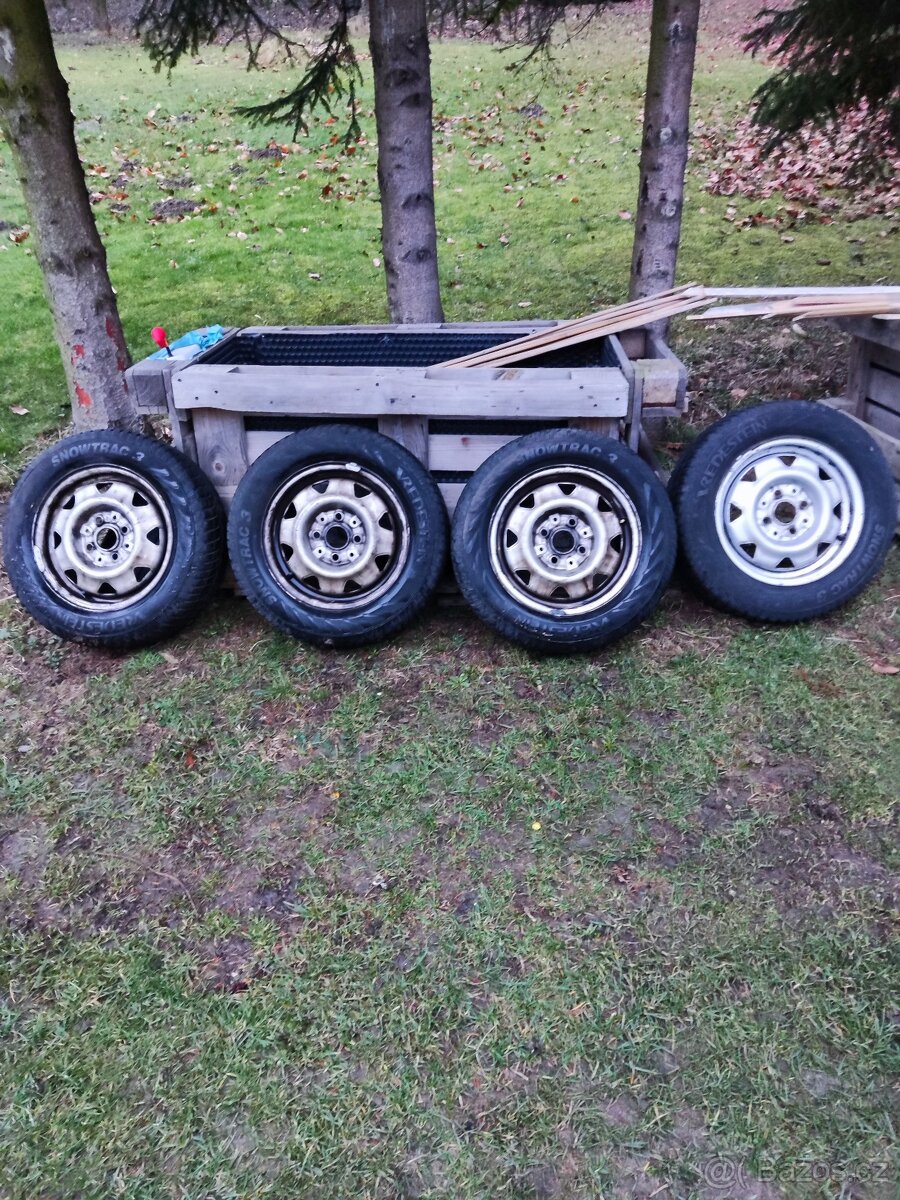 Daruji originál disky Audi 80,100 + zimní pneu