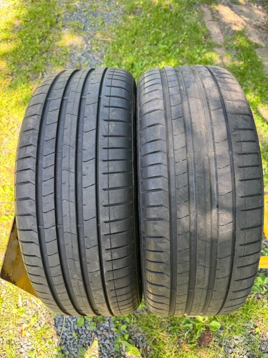 Letní pneu 225 40 19 RFT Bridgestone 2ks