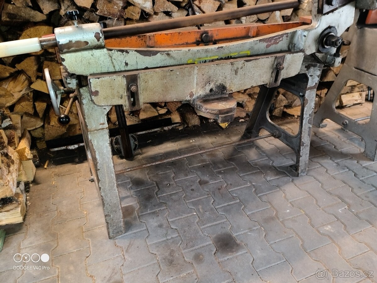 NŮŽKY TABULOVÉ