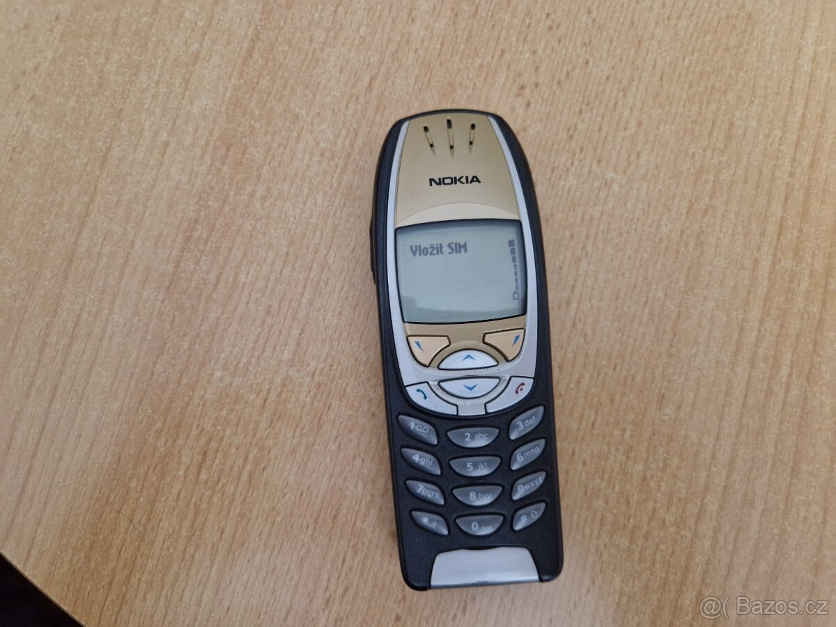 Mobilní telefon Nokia 6310i