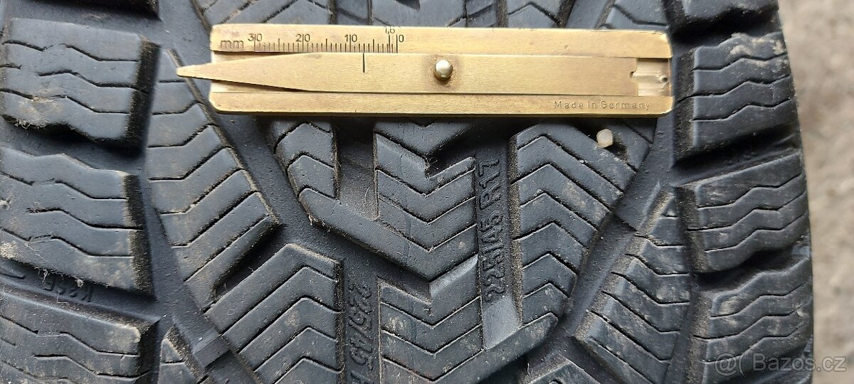 Zimní pneu 225/45R17 Kormoran (53)